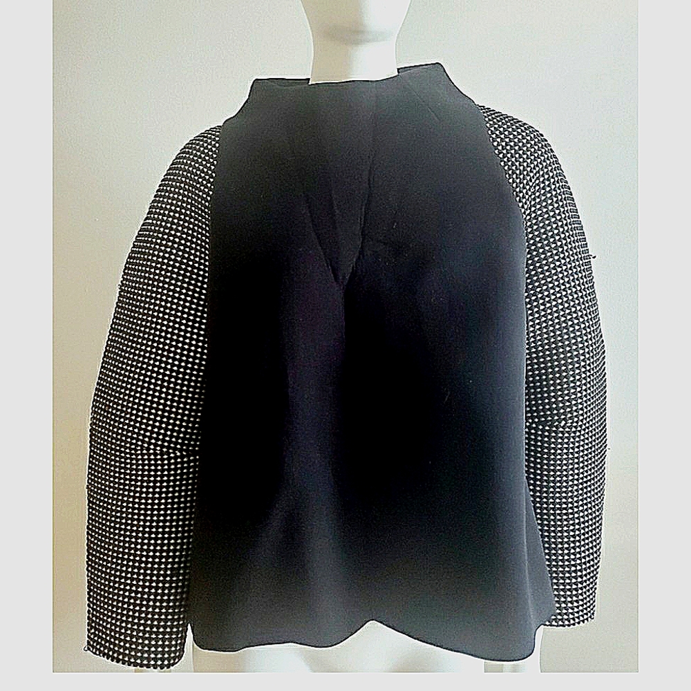 Space Style Concept Black & White geo print with 3D Pleats in Back